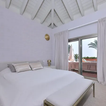 Spectacular Frontline Penthouse Apartment Marbella